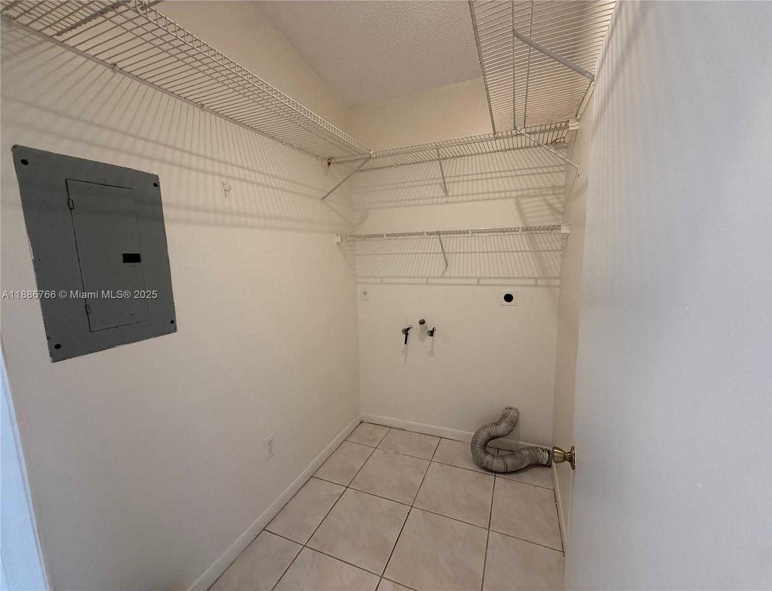 Small Image of 1089 SOUTH EAST 13TH TER, Homestead Number 10