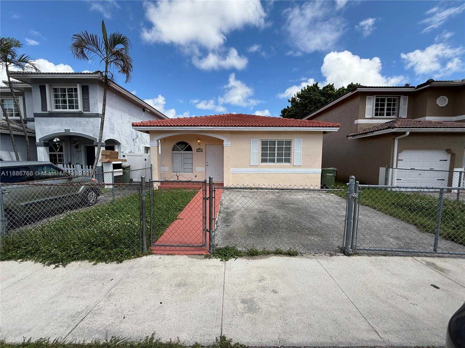 Small Image of 1089 SOUTH EAST 13TH TER, Homestead Number 3