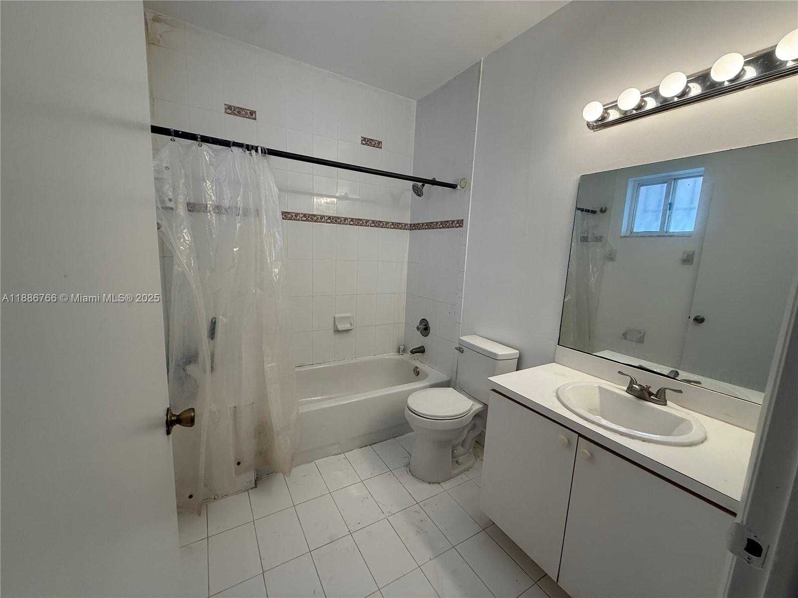 Small Image of 1089 SOUTH EAST 13TH TER, Homestead Number 7