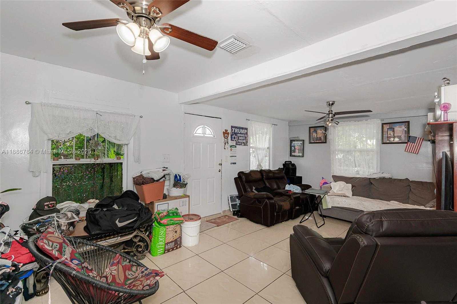 Imagen de Pequeño Objeto