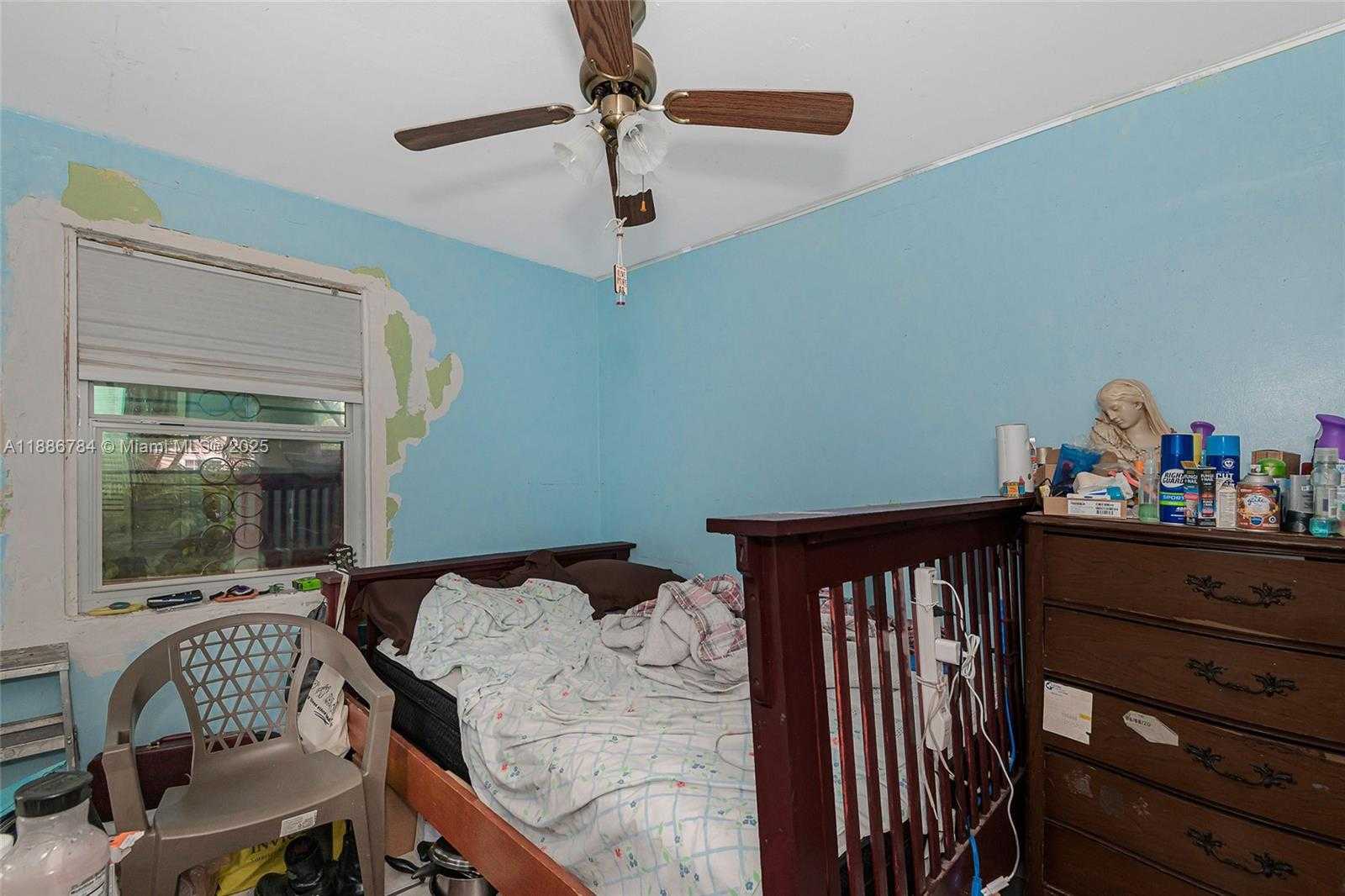 Imagen de Pequeño Objeto