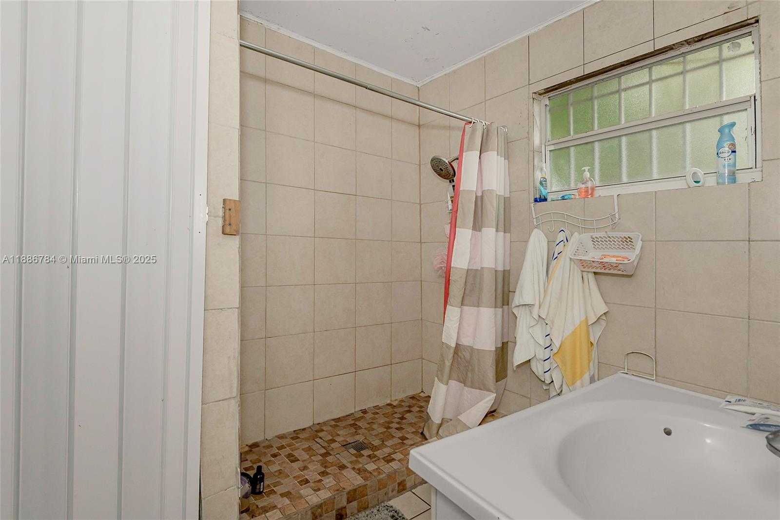 Imagen de Pequeño Objeto