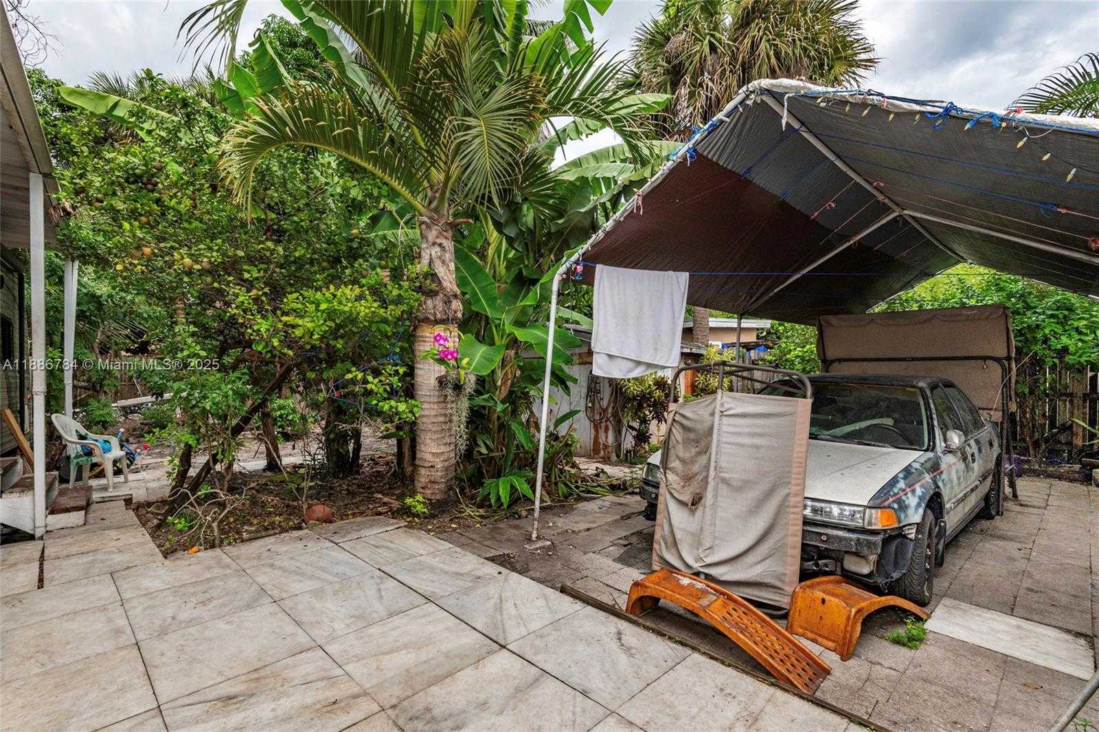 Imagen de Pequeño Objeto