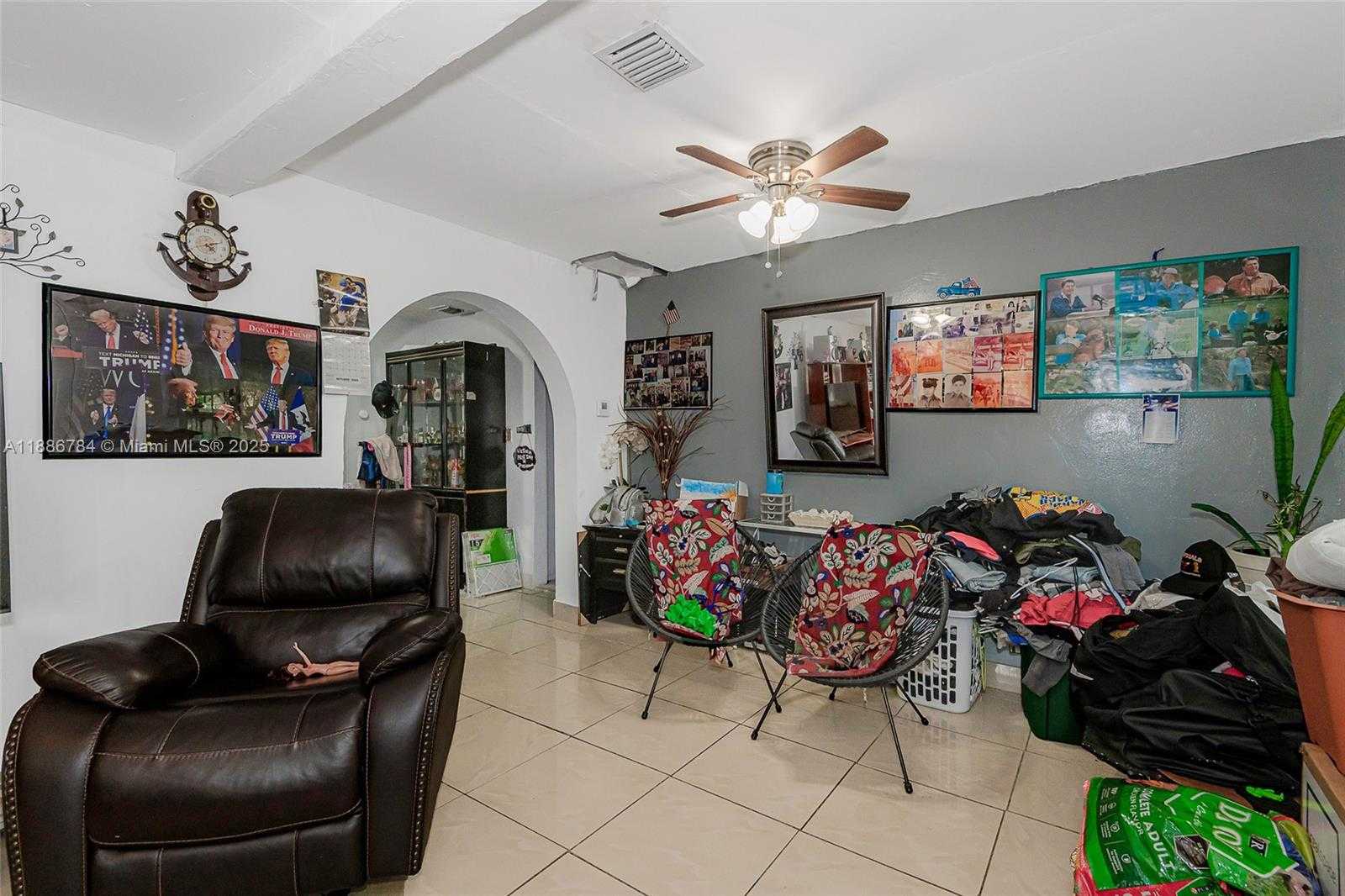 Imagen de Pequeño Objeto