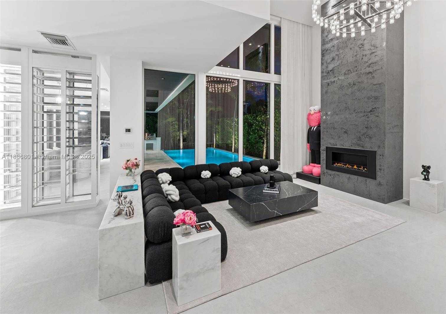 Small Image of 4433 NORTH BAY RD, Miami Beach Number 10