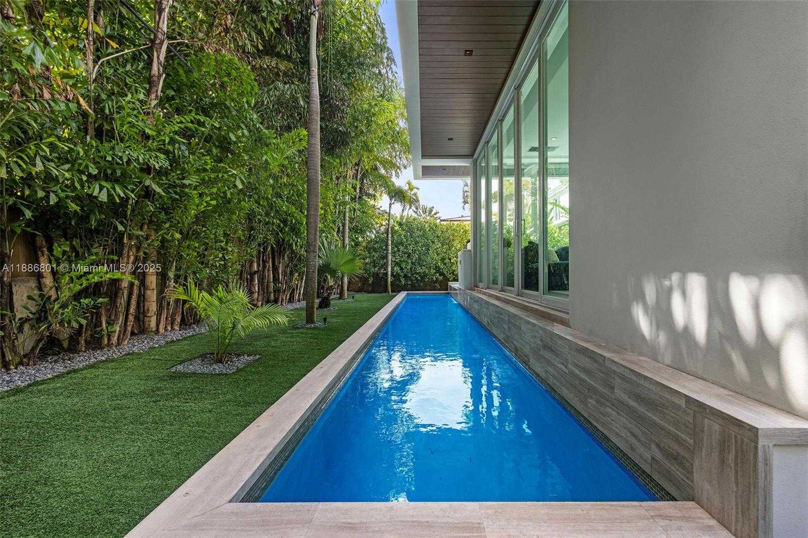 Small Image of 4433 NORTH BAY RD, Miami Beach Number 27