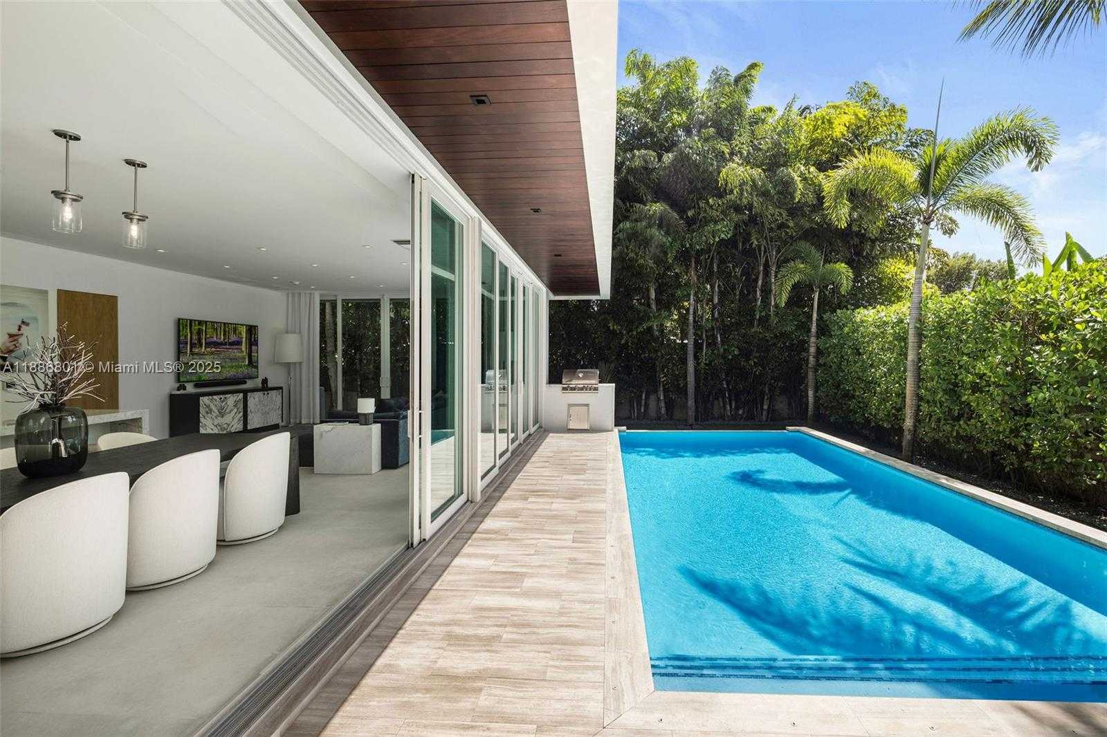 Small Image of 4433 NORTH BAY RD, Miami Beach Number 28