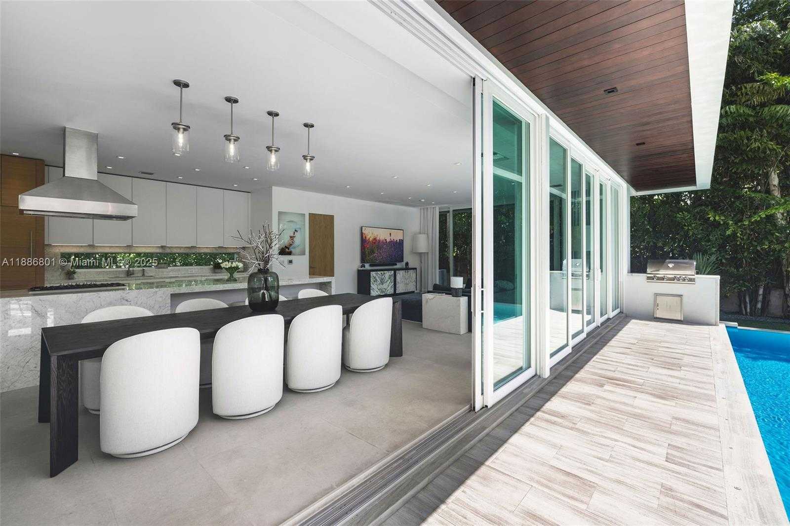 Small Image of 4433 NORTH BAY RD, Miami Beach Number 29