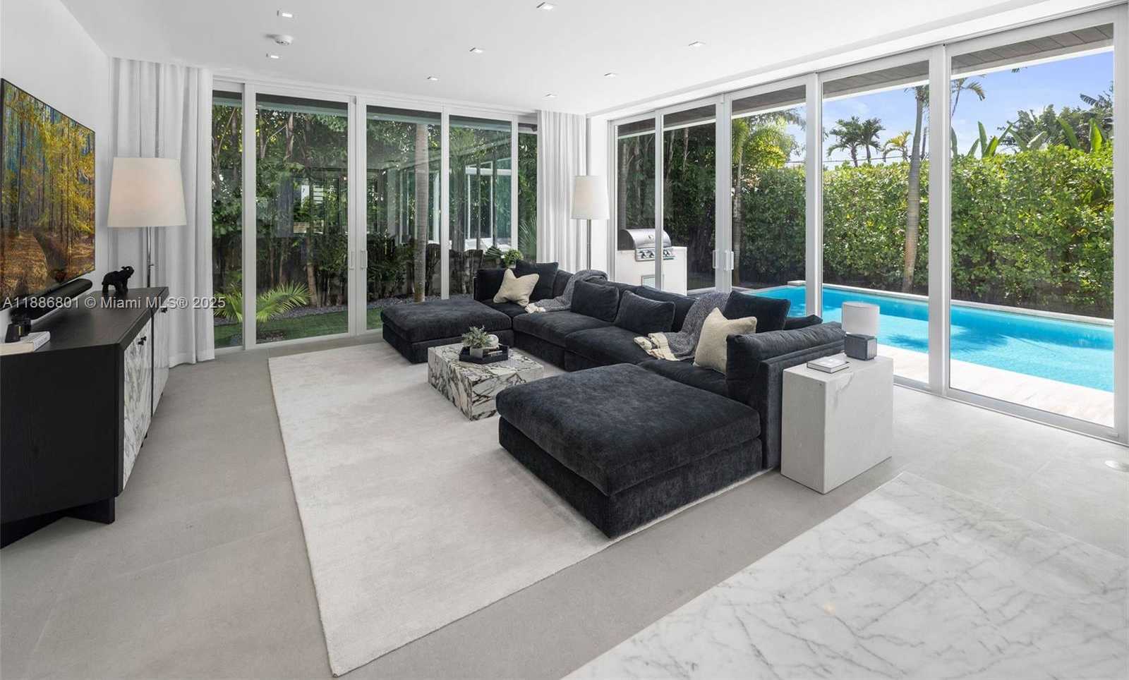 Small Image of 4433 NORTH BAY RD, Miami Beach Number 38