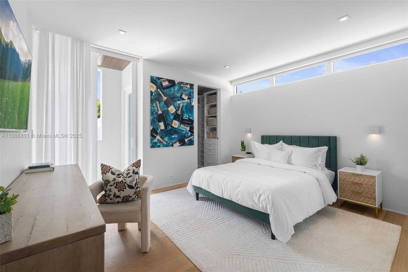 Small Image of 4433 NORTH BAY RD, Miami Beach Number 45