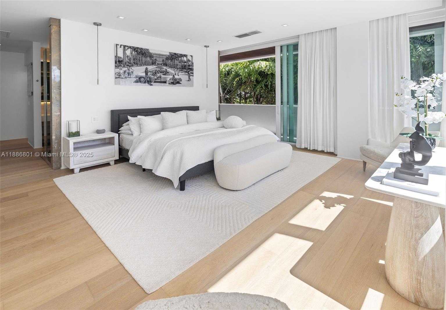 Small Image of 4433 NORTH BAY RD, Miami Beach Number 57
