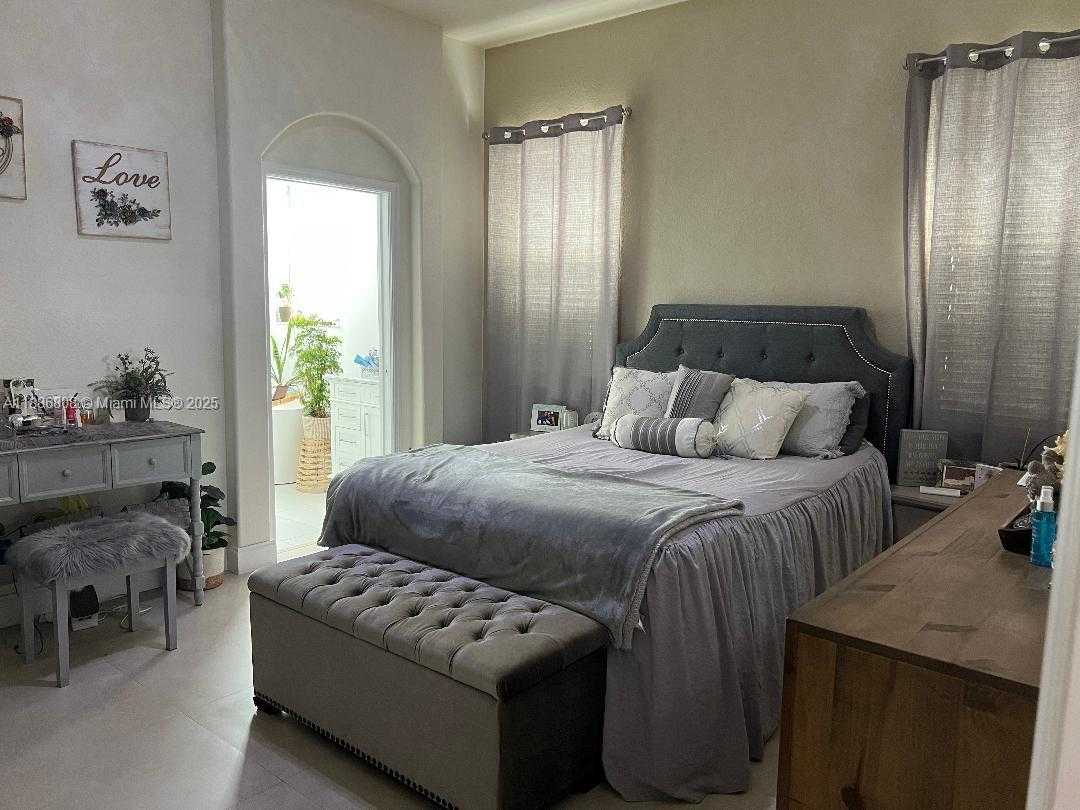 Small Image of 18247 NORTH WEST 88TH PL, Hialeah Number 18