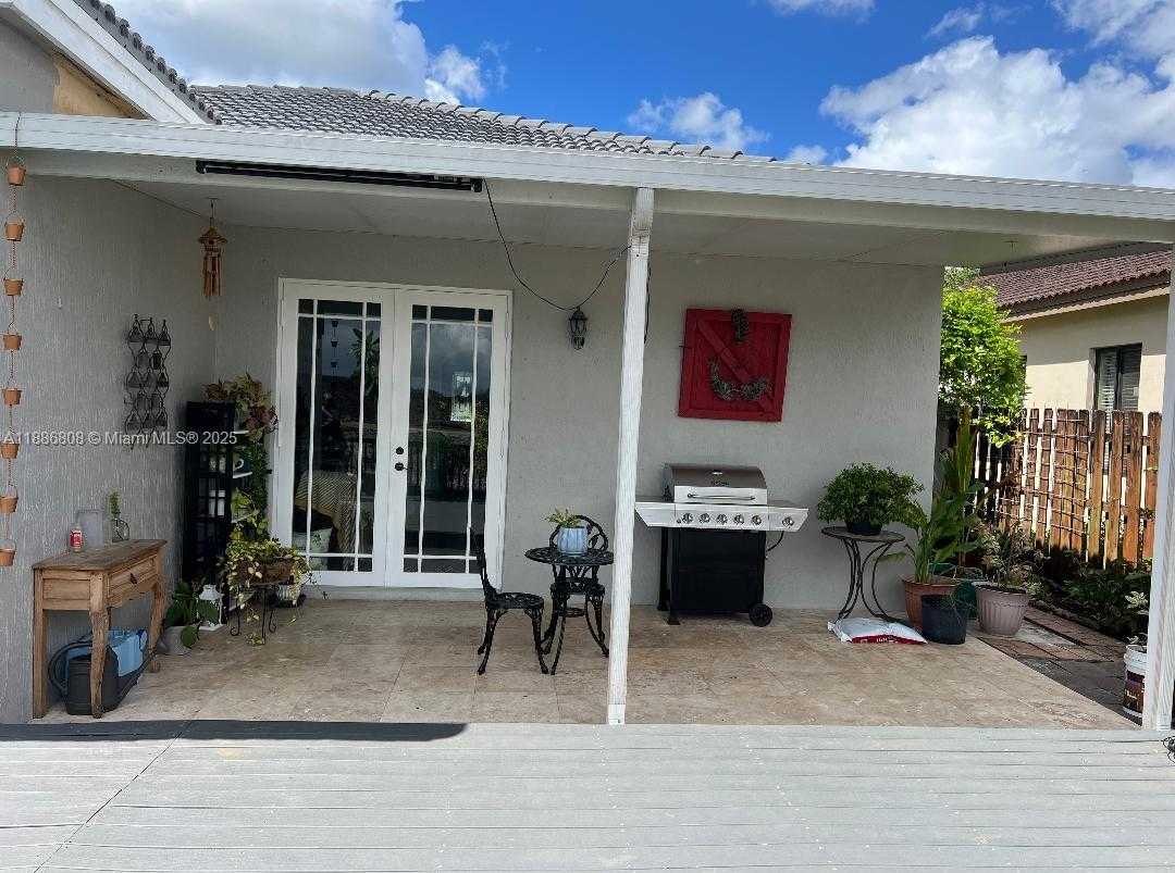 Small Image of 18247 NORTH WEST 88TH PL, Hialeah Number 35