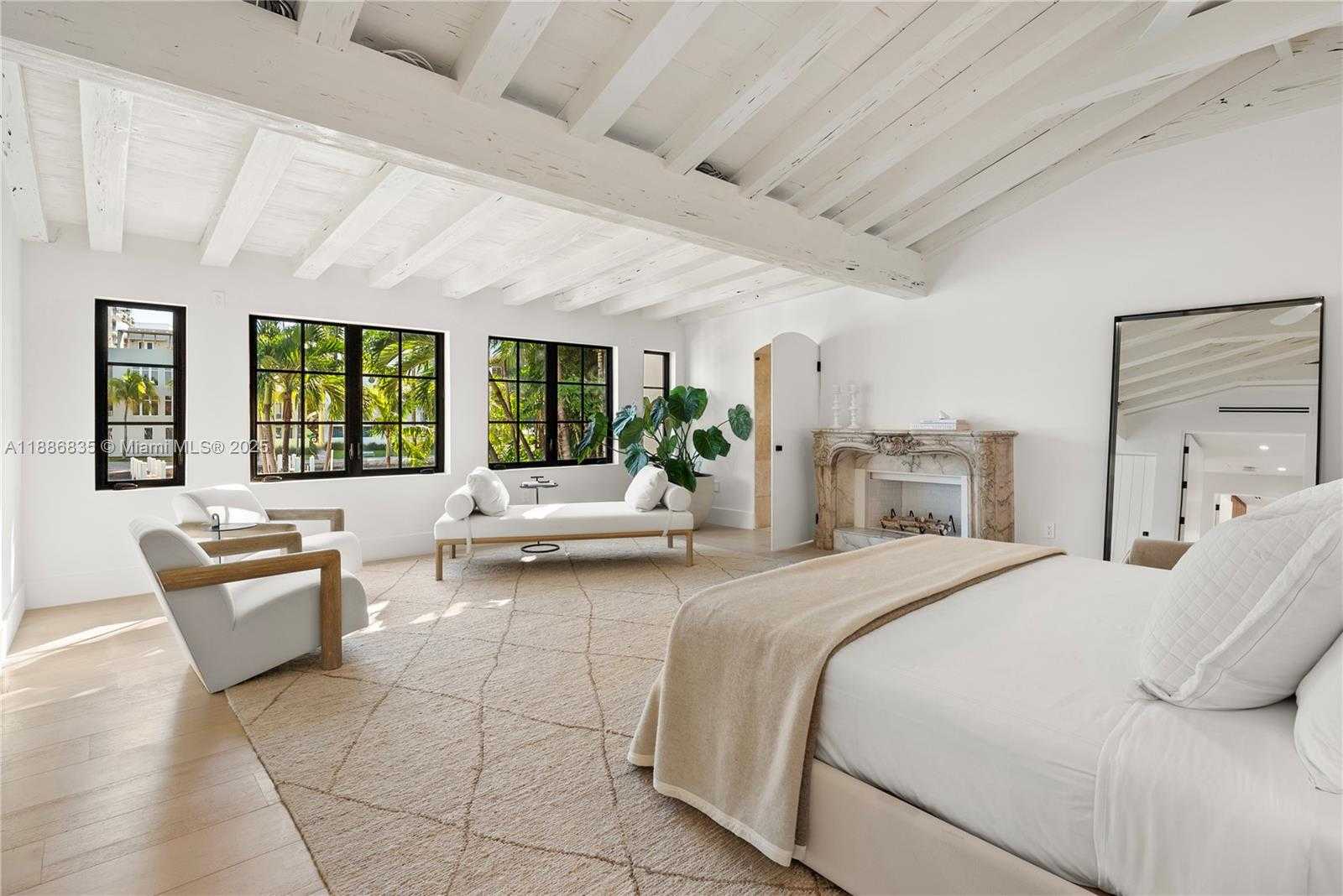 Small Image of 6065 PINE TREE DR, Miami Beach Number 25