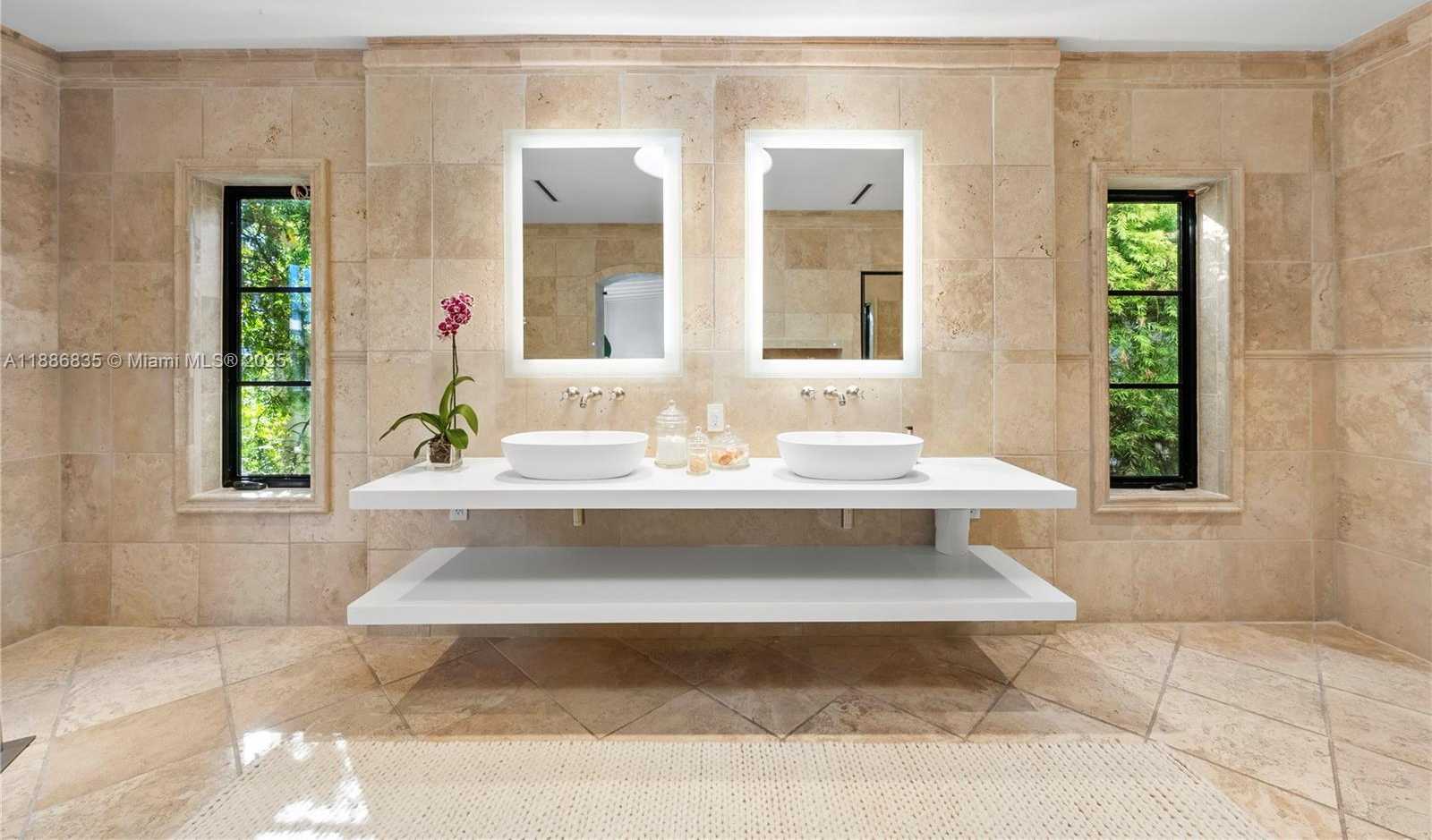 Small Image of 6065 PINE TREE DR, Miami Beach Number 28