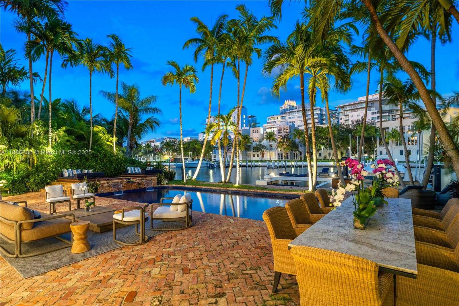 Small Image of 6065 PINE TREE DR, Miami Beach Number 35