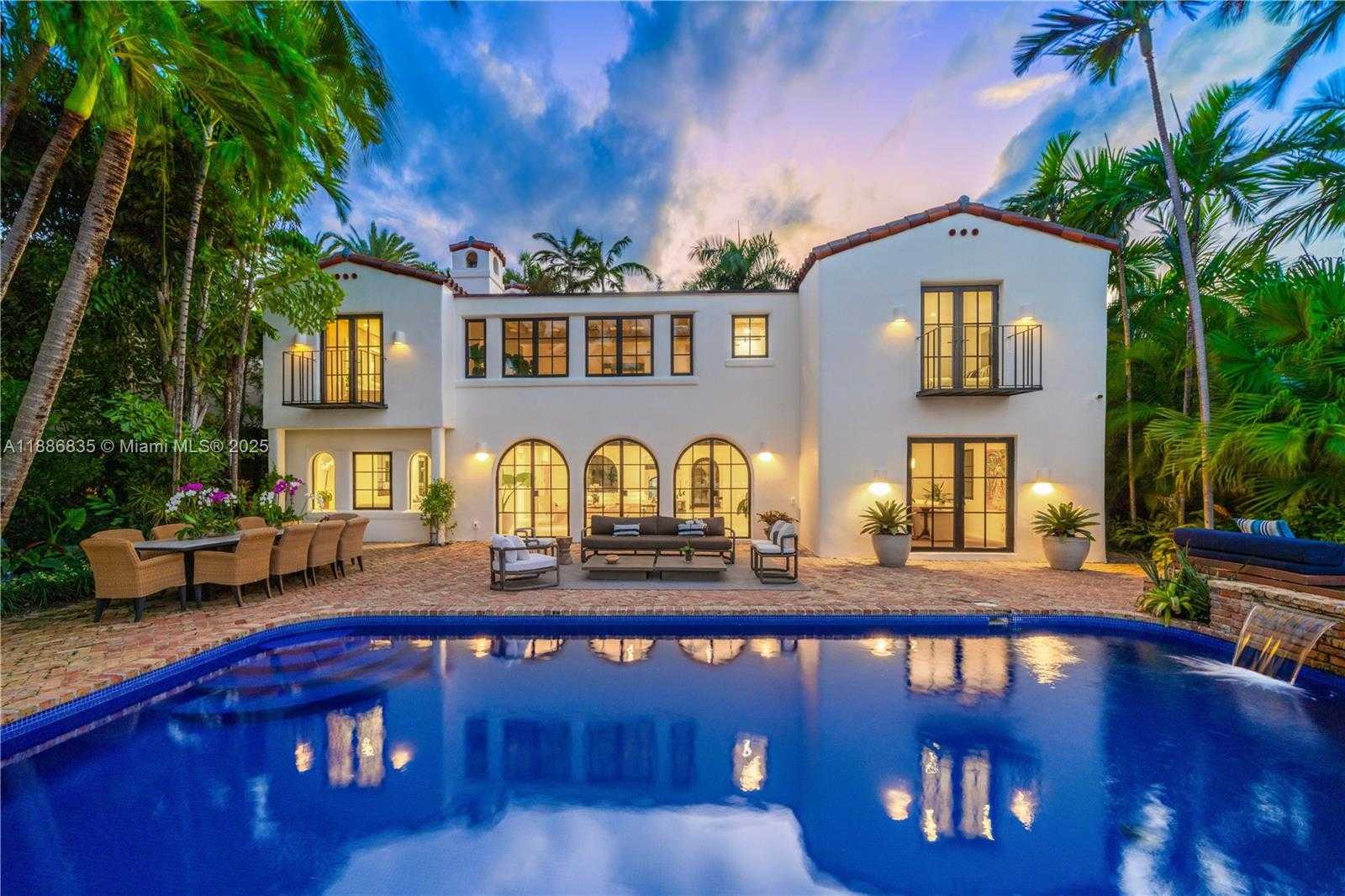 Small Image of 6065 PINE TREE DR, Miami Beach Number 37
