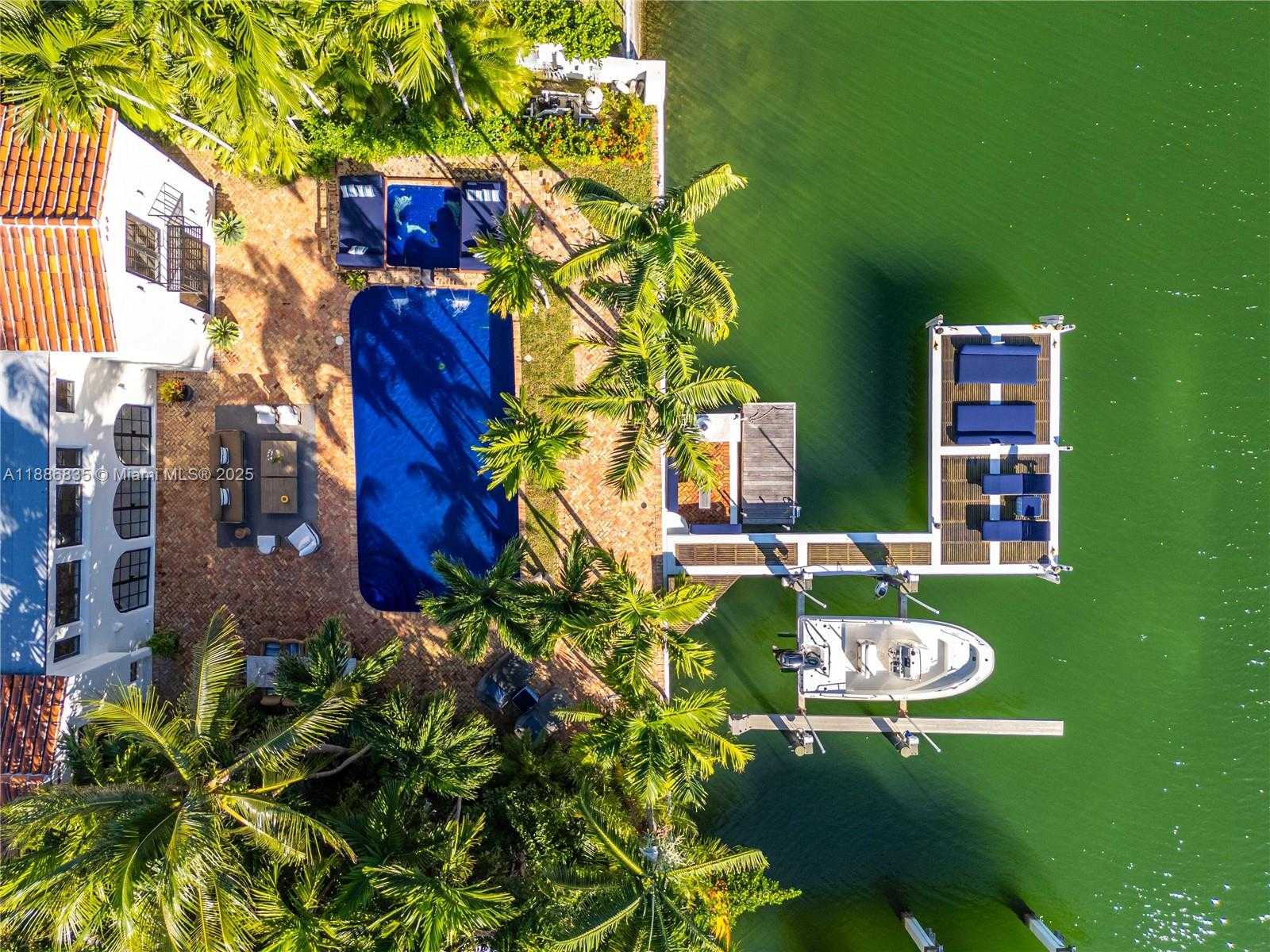 Small Image of 6065 PINE TREE DR, Miami Beach Number 40