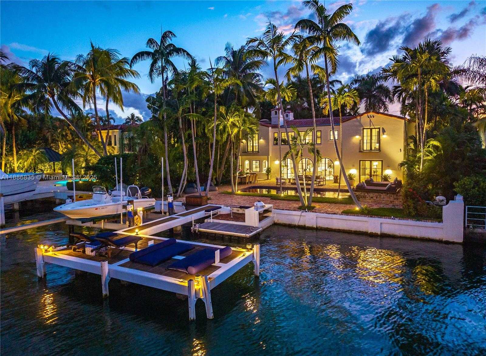 Small Image of 6065 PINE TREE DR, Miami Beach Number 42