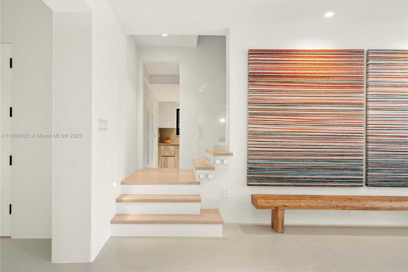 Small Image of 6065 PINE TREE DR, Miami Beach Number 8