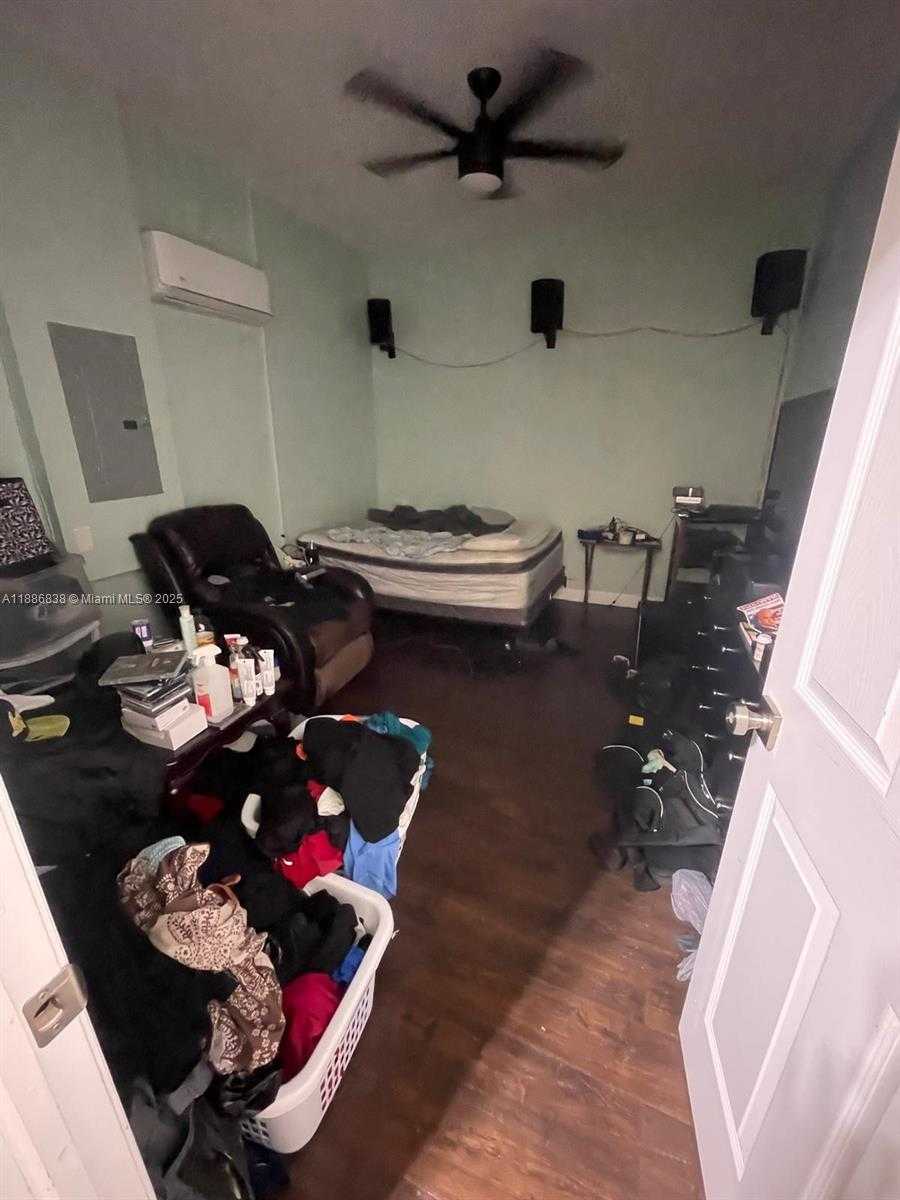 Small Image of 13391 SOUTH WEST 268TH TER, Homestead Number 6