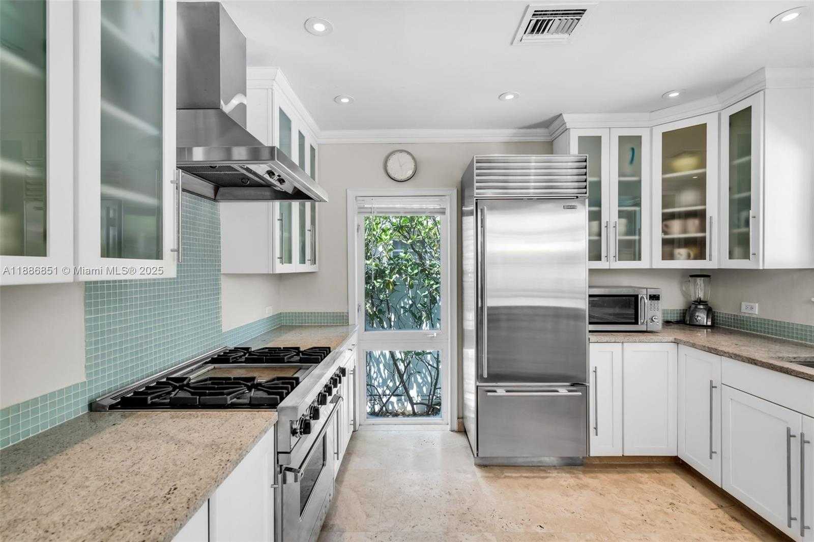 Small Image of 3435 ROYAL PALM AVE, Miami Beach Number 12