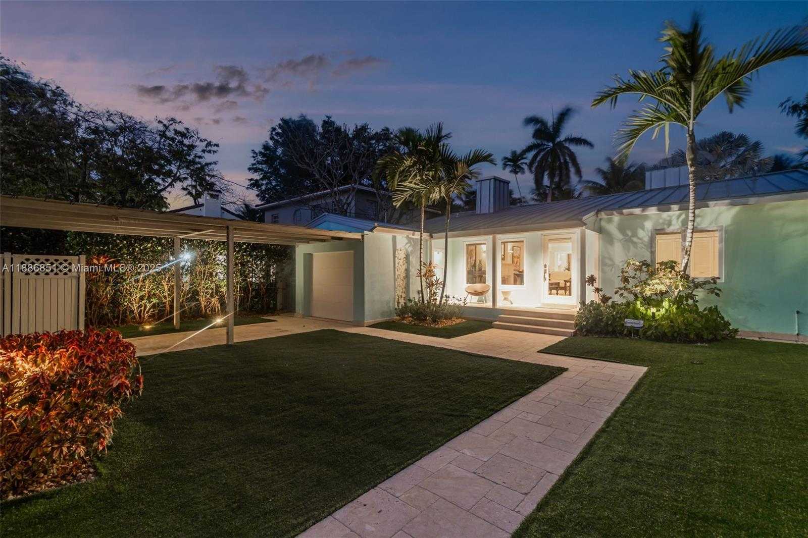 Small Image of 3435 ROYAL PALM AVE, Miami Beach Number 2