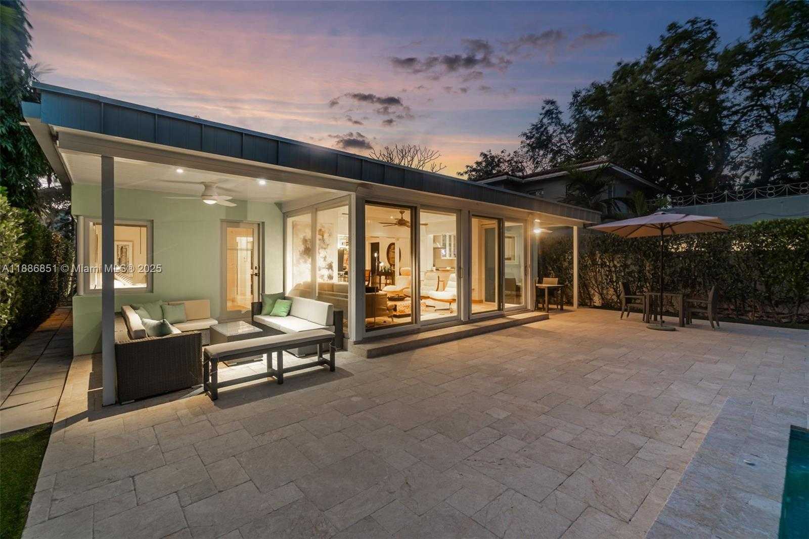 Small Image of 3435 ROYAL PALM AVE, Miami Beach Number 38