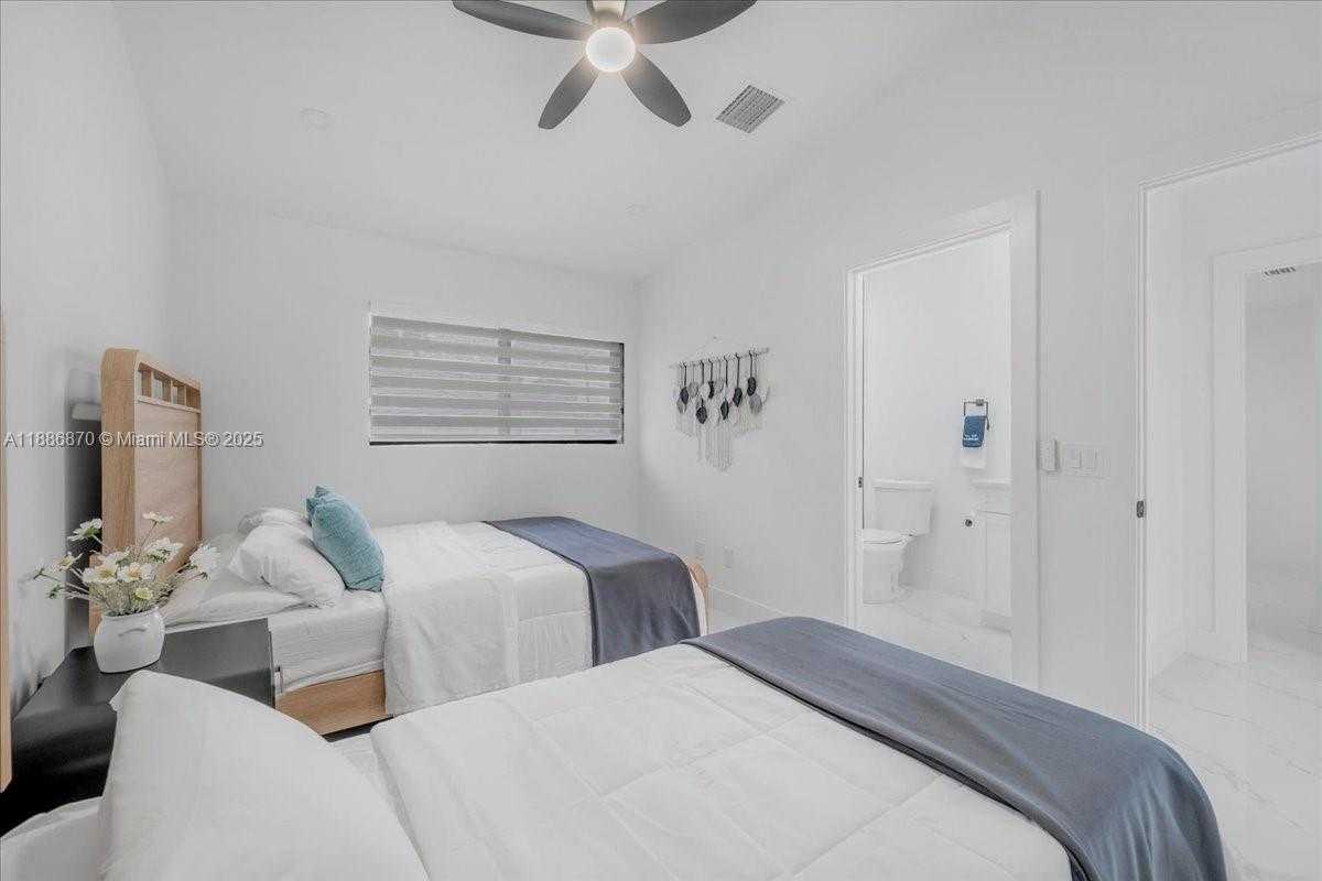 Small Image of 3728 SOUTH EAST 18TH AVE, Other City - In The State Of Florida Number 53