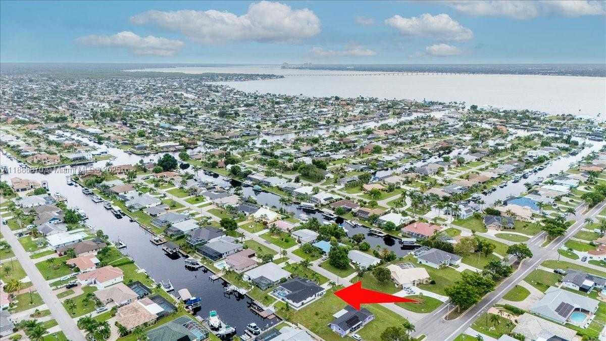 Small Image of 3728 SOUTH EAST 18TH AVE, Other City - In The State Of Florida Number 81