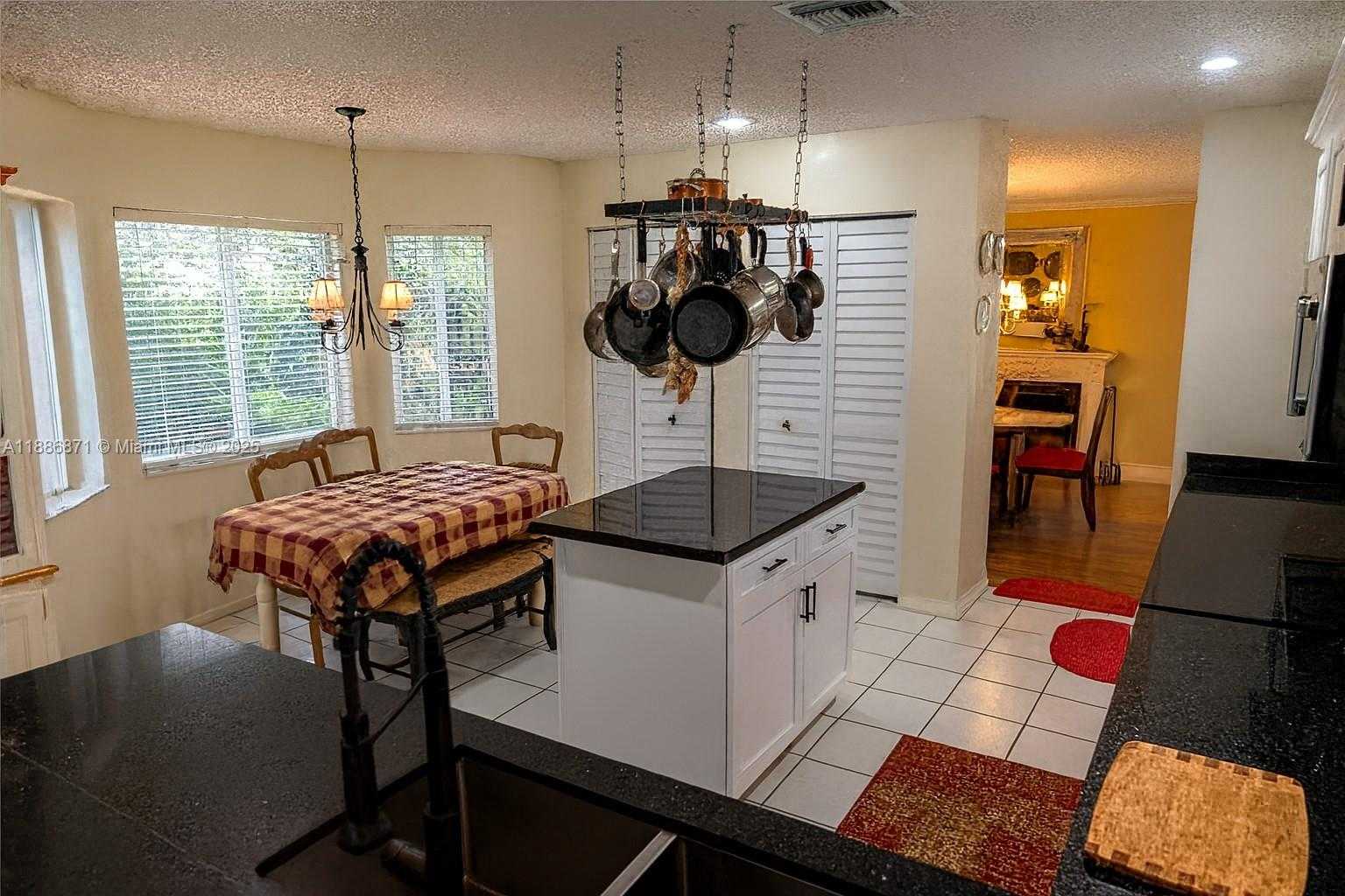 Small Image of 10740 SOUTH WEST 14TH CT, Davie Number 13