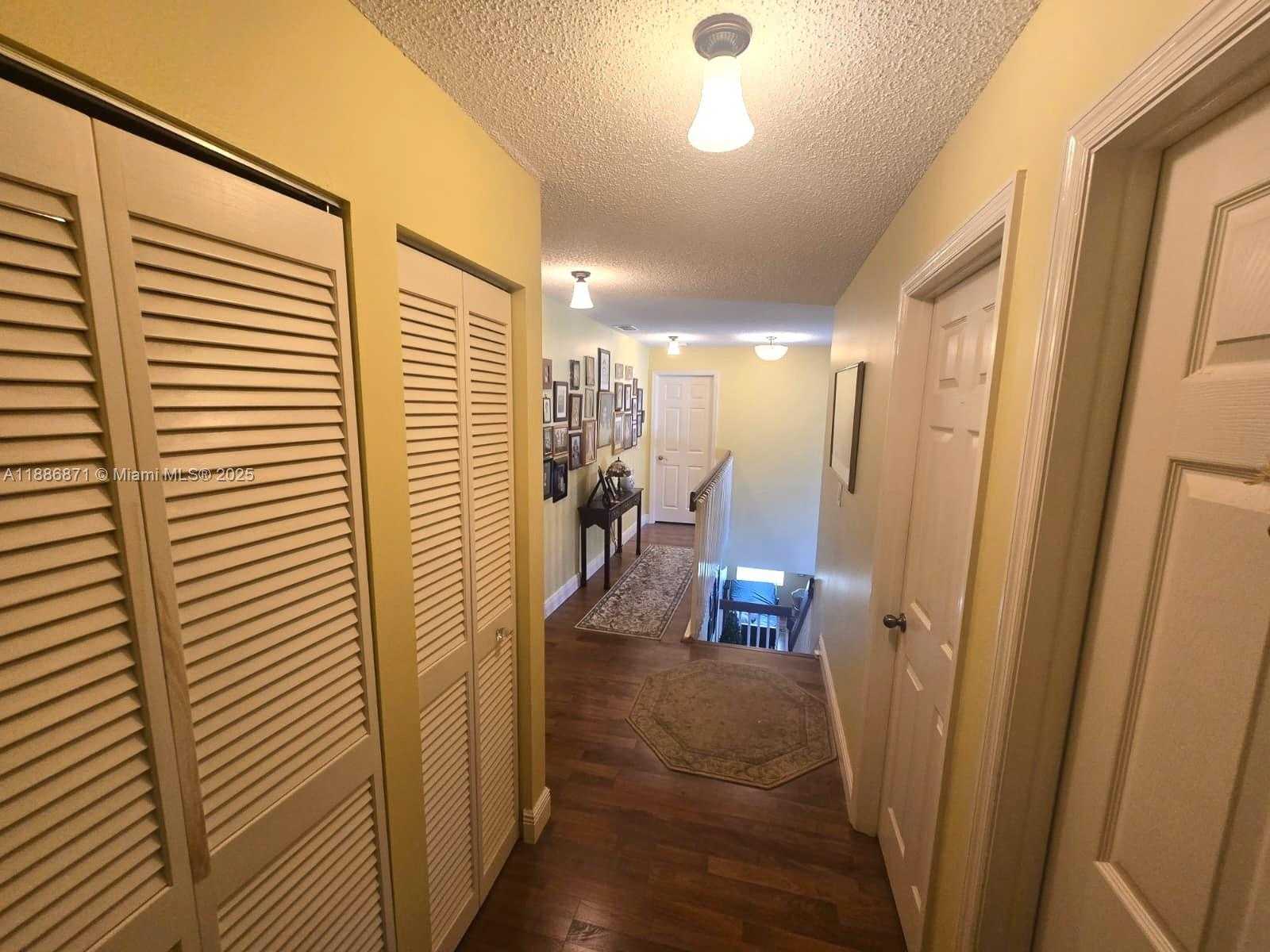 Small Image of 10740 SOUTH WEST 14TH CT, Davie Number 15