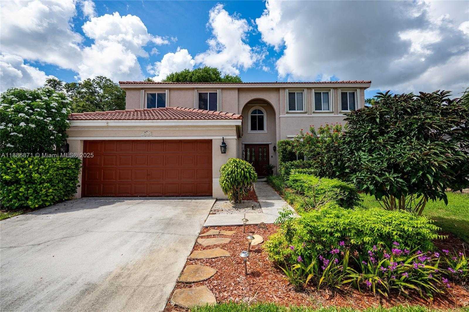 Small Image of 10740 SOUTH WEST 14TH CT, Davie Number 2