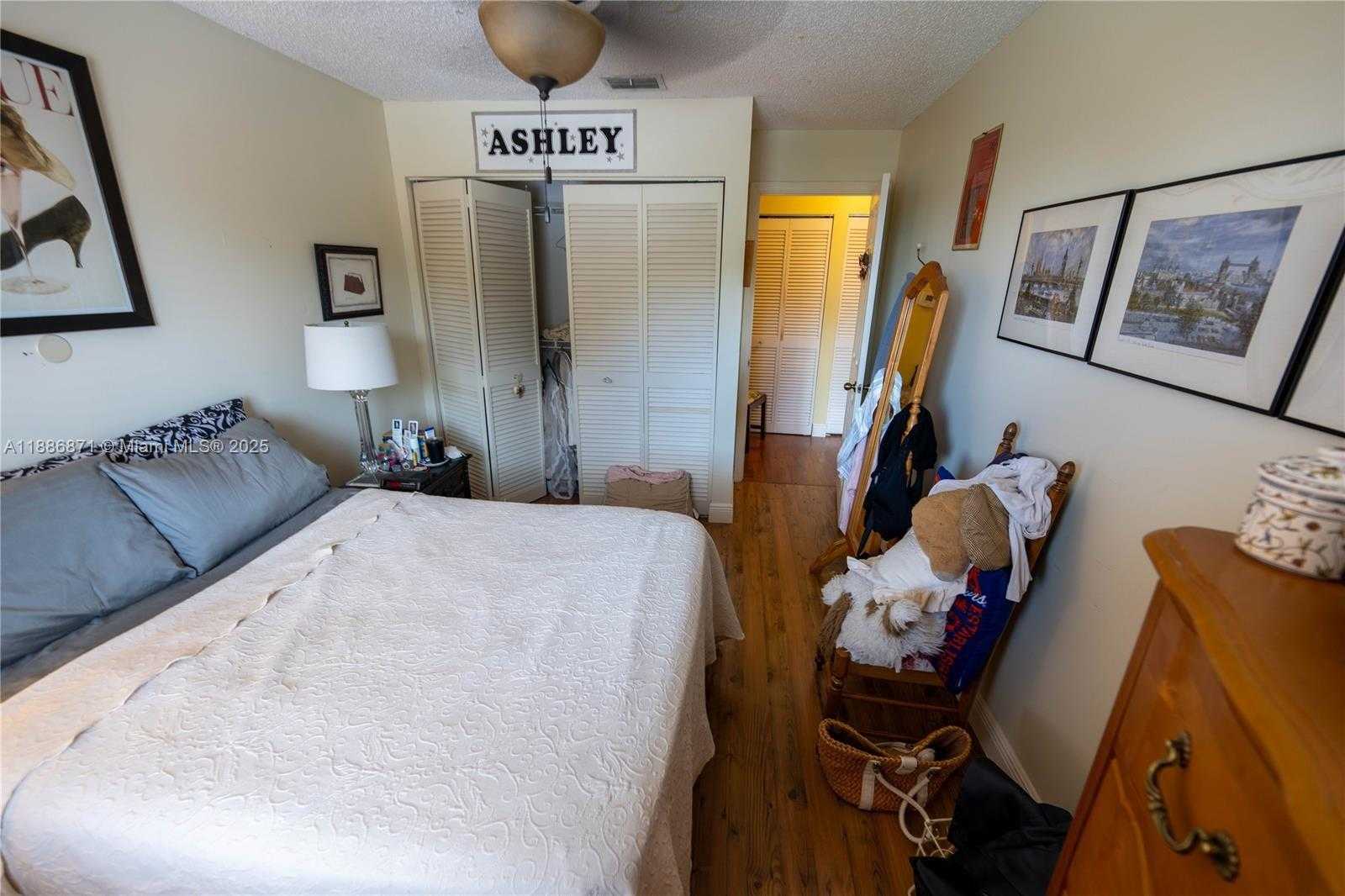 Small Image of 10740 SOUTH WEST 14TH CT, Davie Number 21