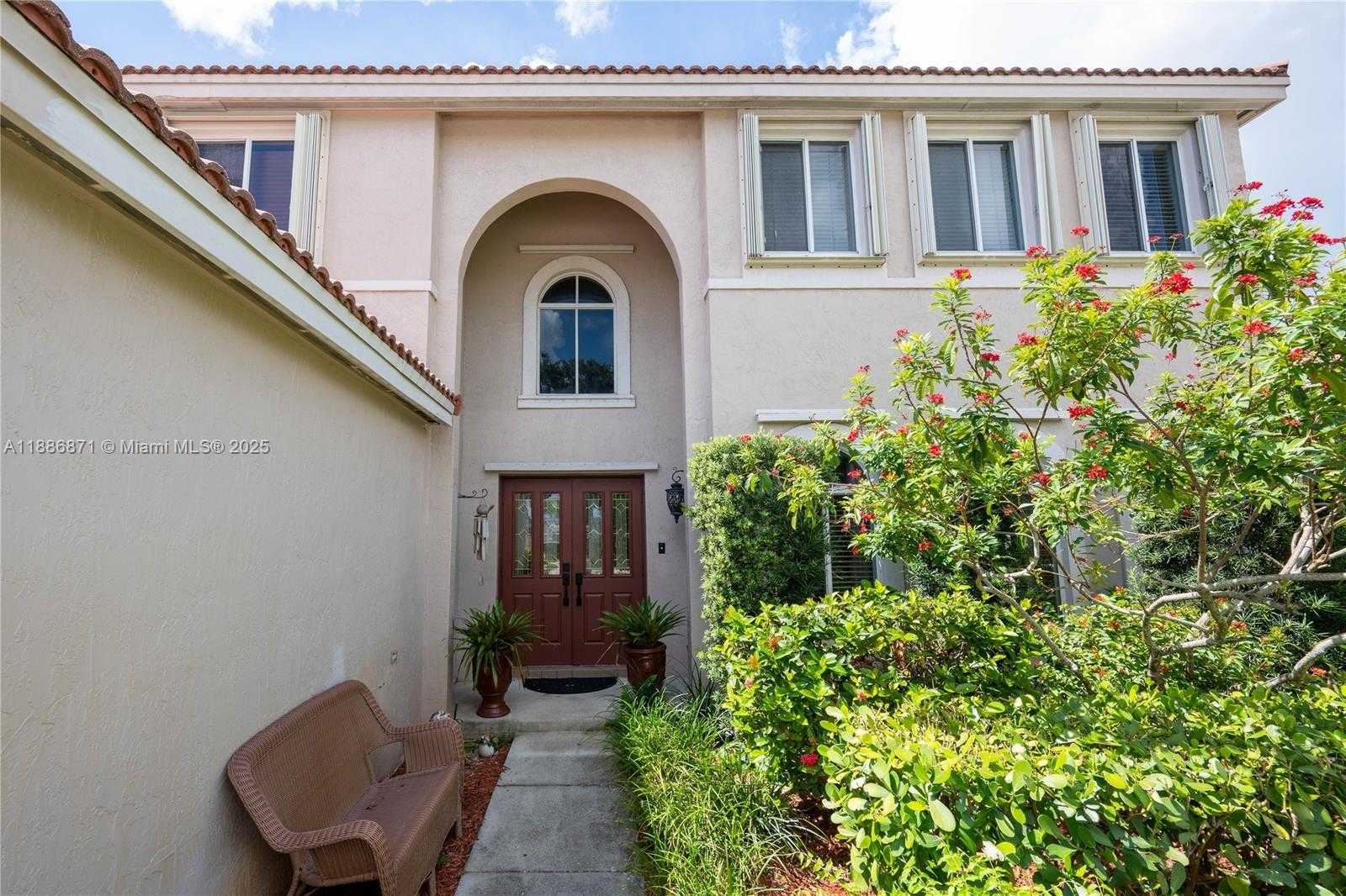 Small Image of 10740 SOUTH WEST 14TH CT, Davie Number 3