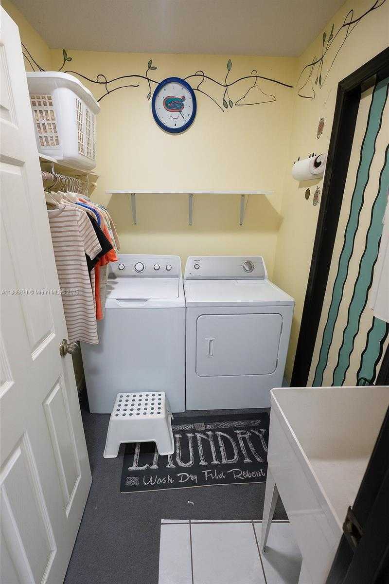 Small Image of 10740 SOUTH WEST 14TH CT, Davie Number 31