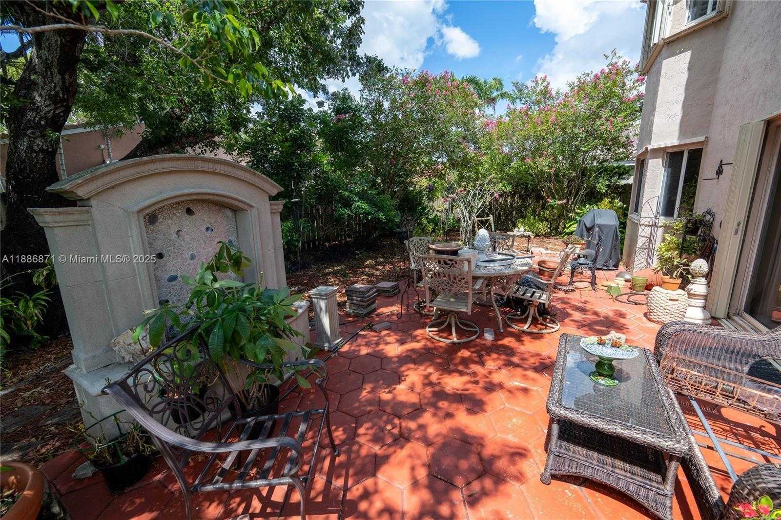Small Image of 10740 SOUTH WEST 14TH CT, Davie Number 32
