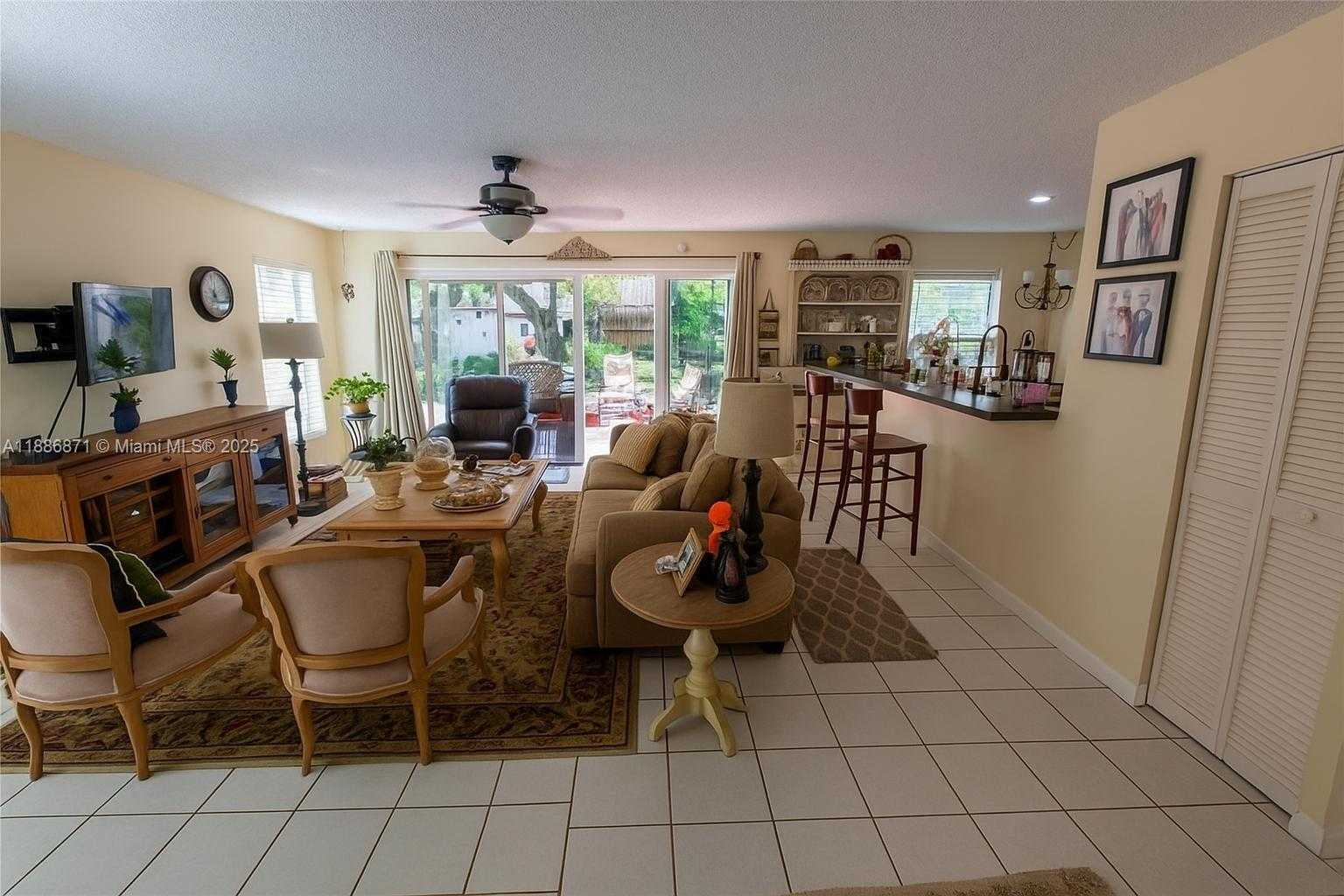 Small Image of 10740 SOUTH WEST 14TH CT, Davie Number 9