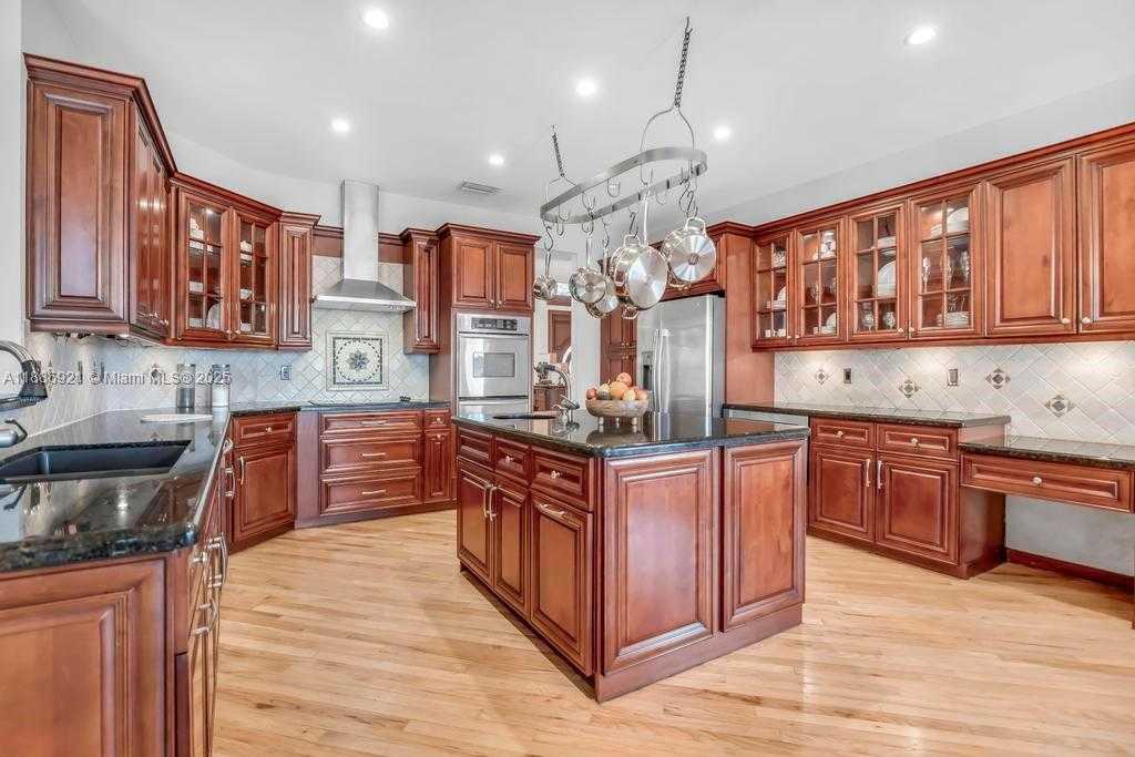 Small Image of 18112 NORTH WEST 15TH CT, Pembroke Pines Number 15