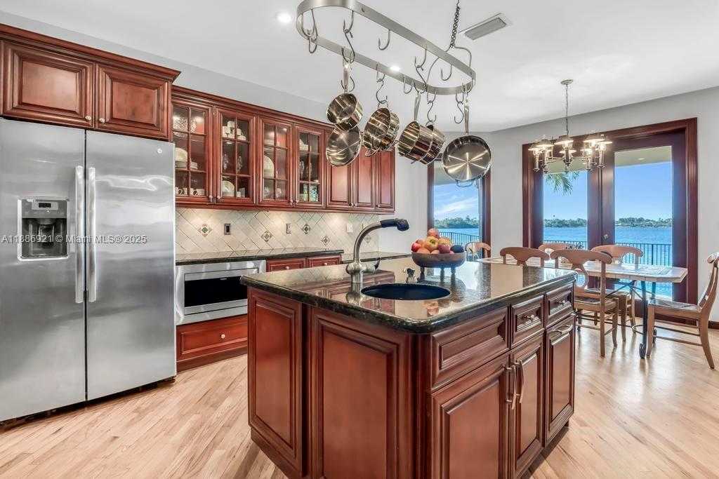 Small Image of 18112 NORTH WEST 15TH CT, Pembroke Pines Number 16