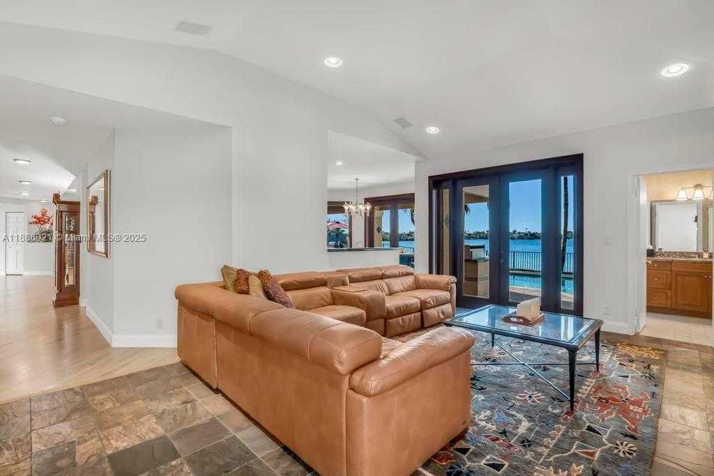 Small Image of 18112 NORTH WEST 15TH CT, Pembroke Pines Number 18