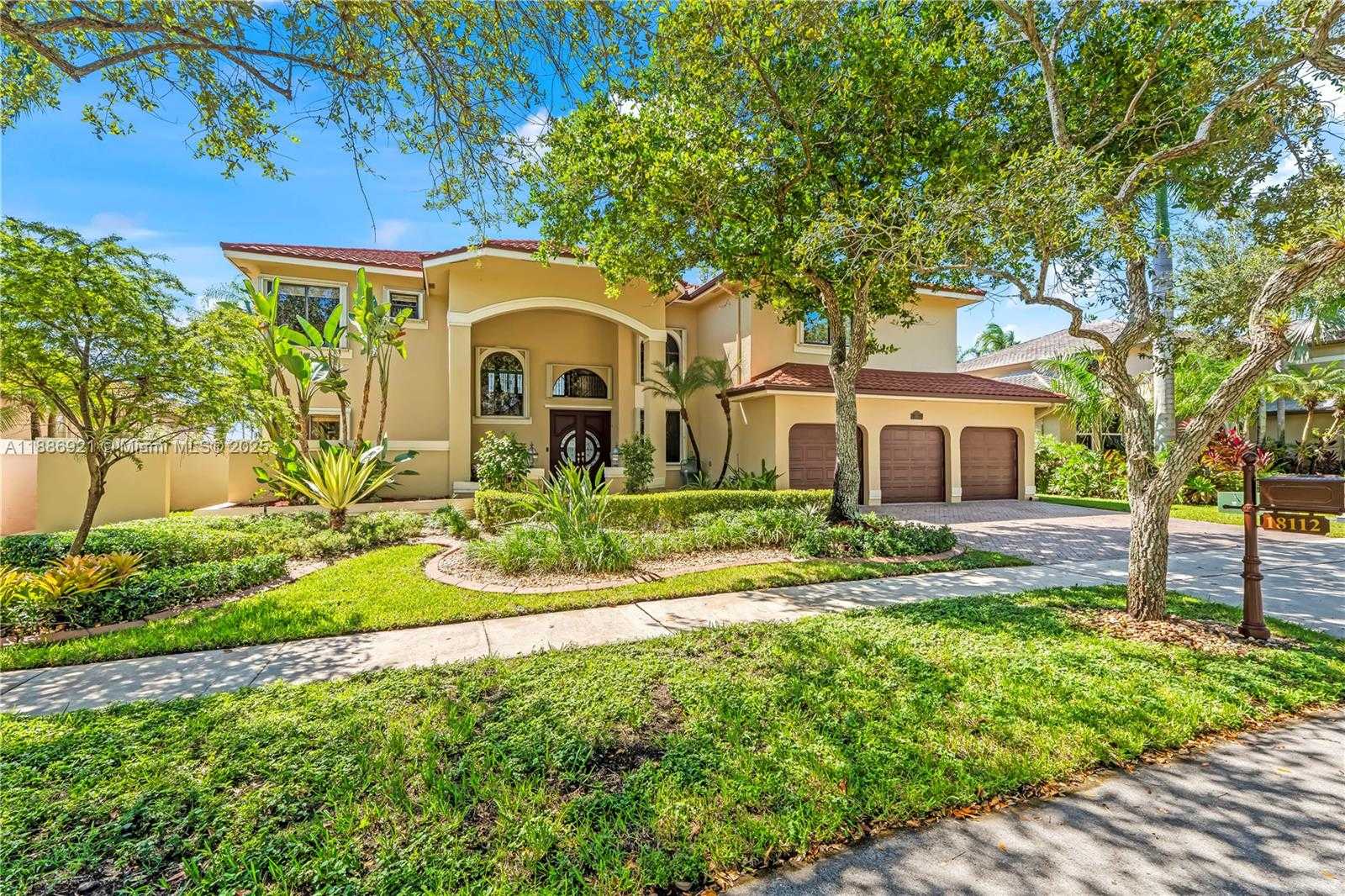 Small Image of 18112 NORTH WEST 15TH CT, Pembroke Pines Number 2