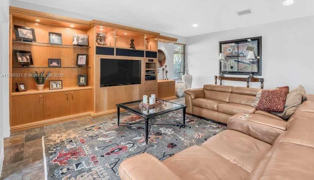 Small Image of 18112 NORTH WEST 15TH CT, Pembroke Pines Number 20