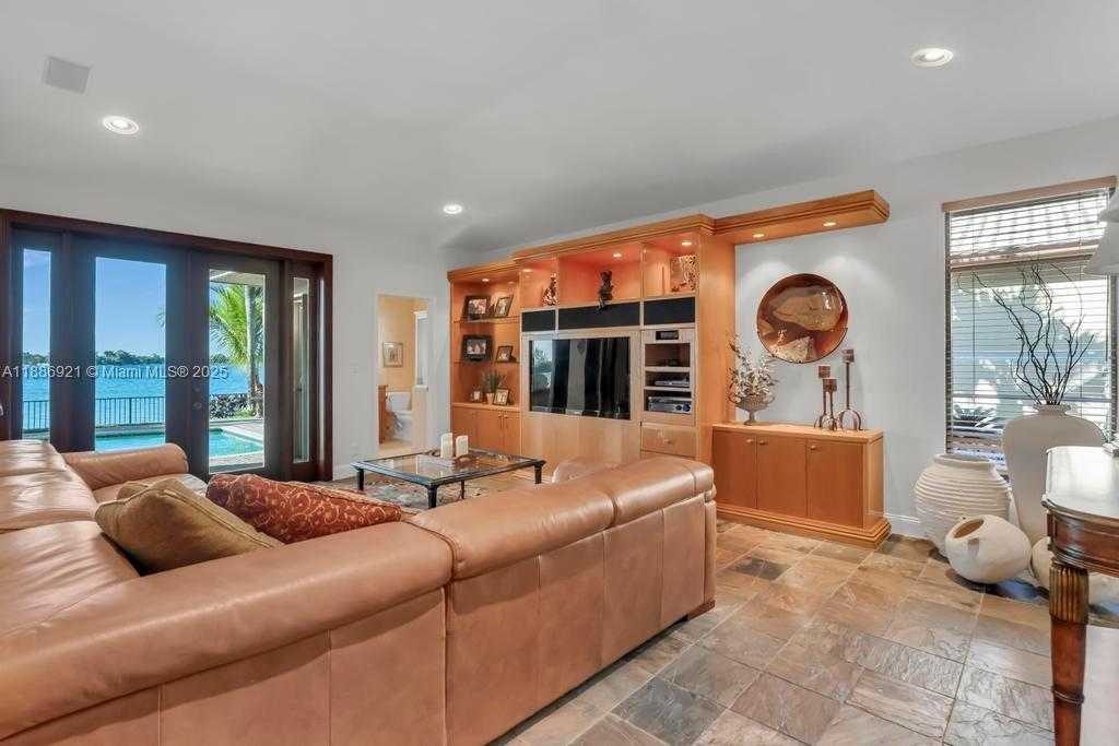 Small Image of 18112 NORTH WEST 15TH CT, Pembroke Pines Number 21