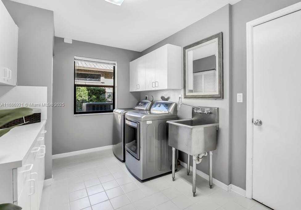 Small Image of 18112 NORTH WEST 15TH CT, Pembroke Pines Number 28