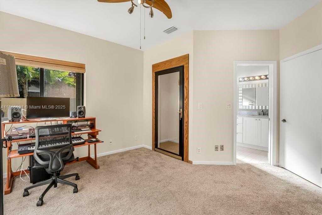 Small Image of 18112 NORTH WEST 15TH CT, Pembroke Pines Number 30