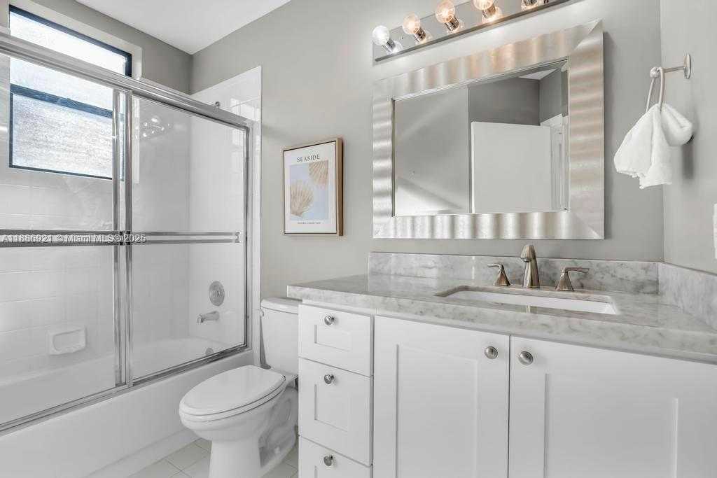 Small Image of 18112 NORTH WEST 15TH CT, Pembroke Pines Number 31