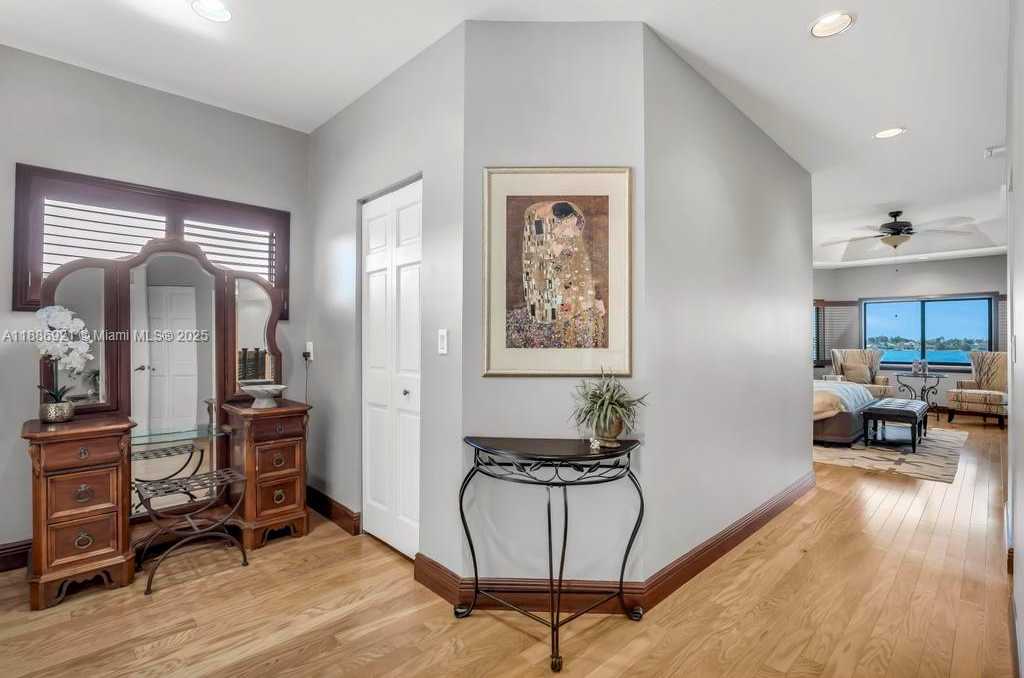 Small Image of 18112 NORTH WEST 15TH CT, Pembroke Pines Number 33