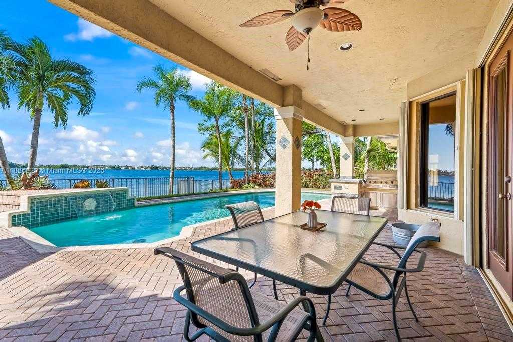 Small Image of 18112 NORTH WEST 15TH CT, Pembroke Pines Number 57