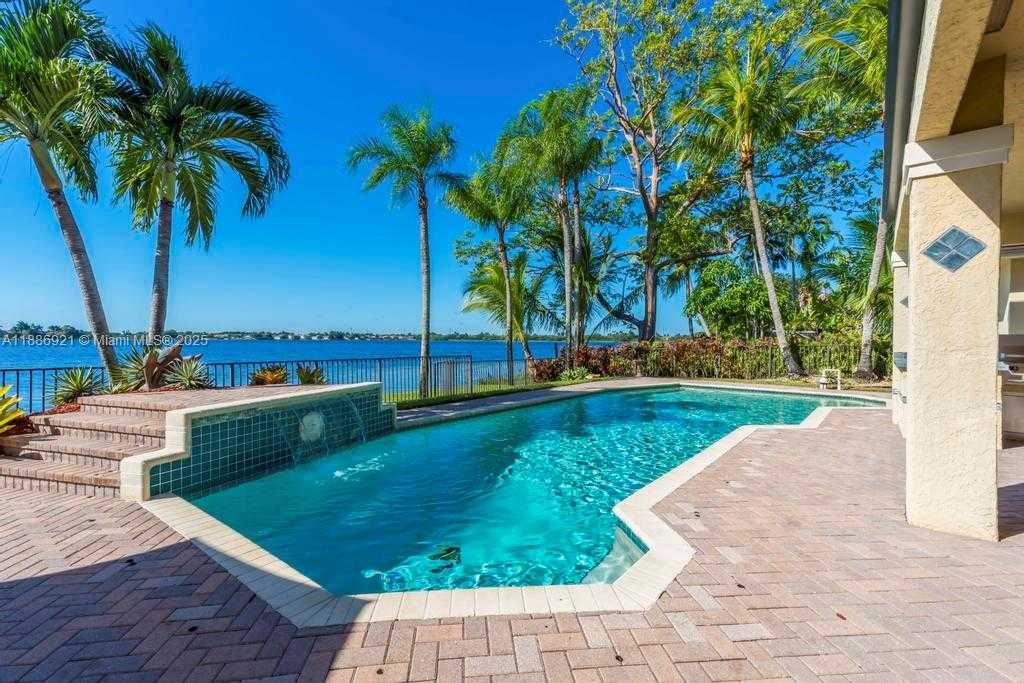 Small Image of 18112 NORTH WEST 15TH CT, Pembroke Pines Number 63